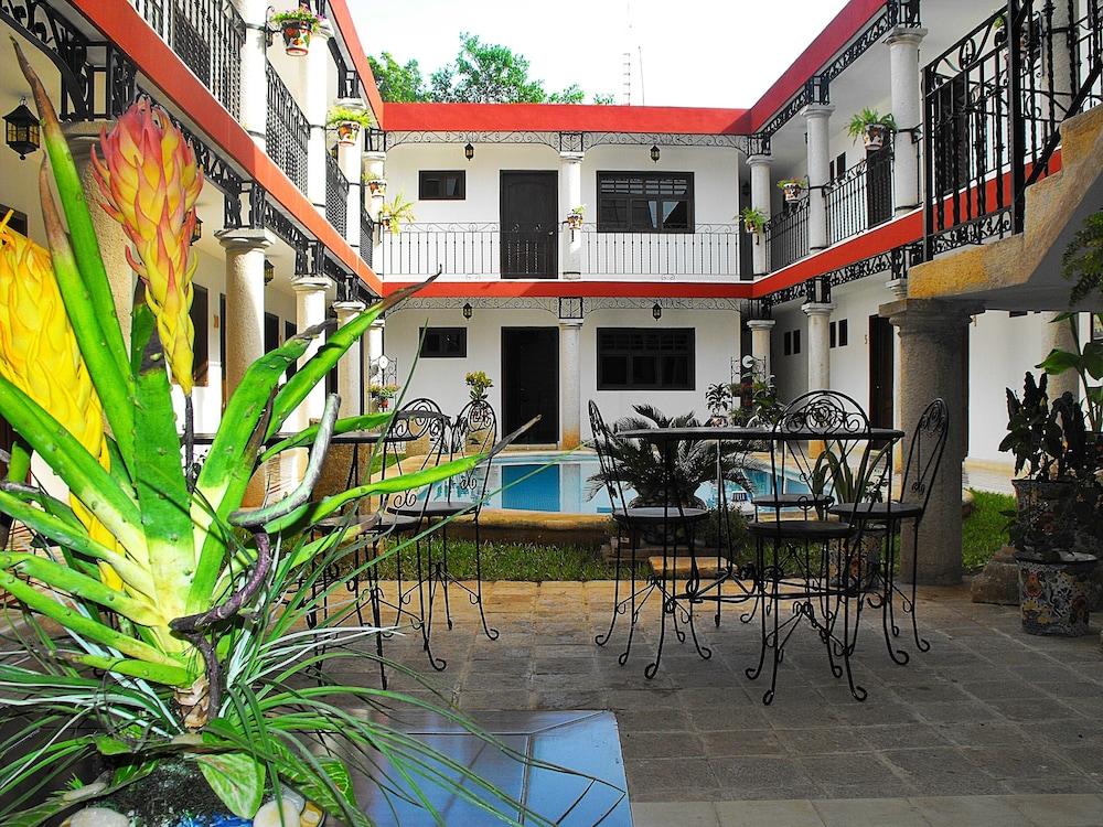 La Aurora Hotel Colonial Valladolid  Exteriör bild